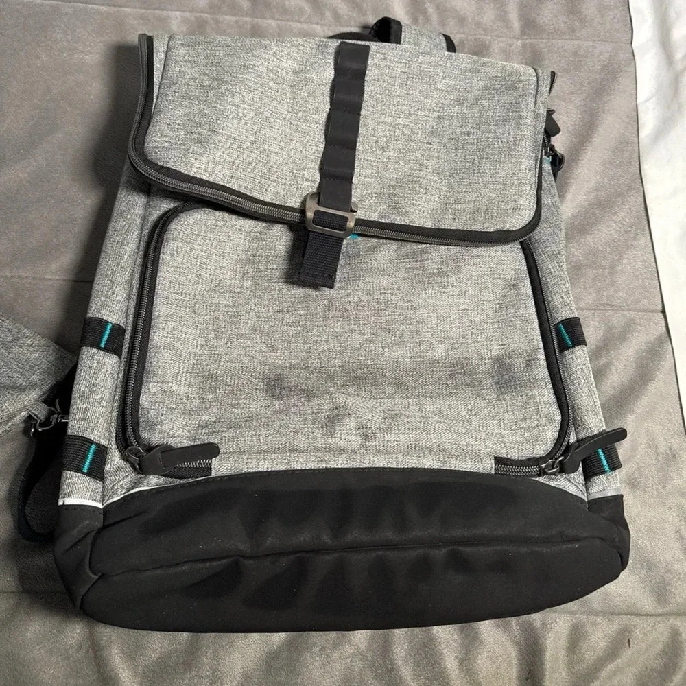 Baby moov Sansy grey & black diaper bag unisex